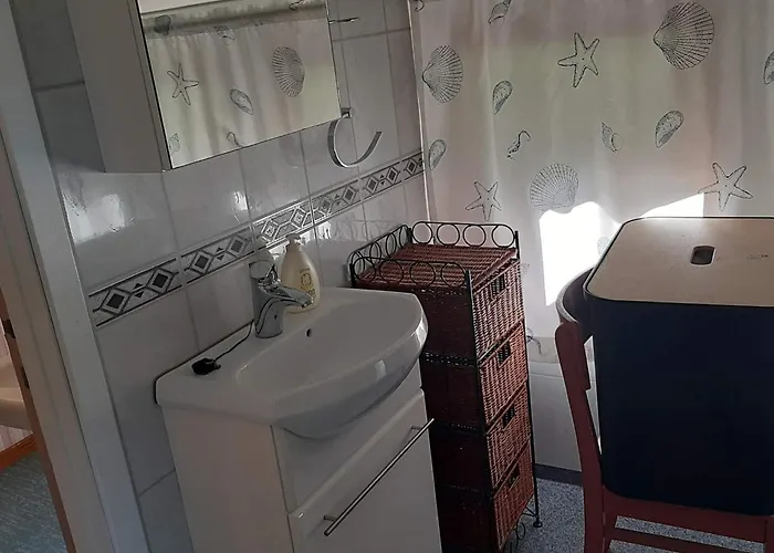 6 Person In Semesterbostad