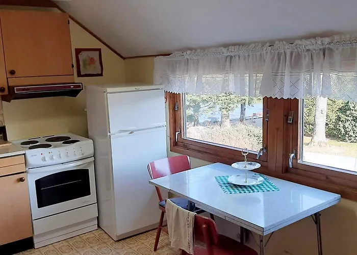 Semesterbostad 6 Person In Lyngdal